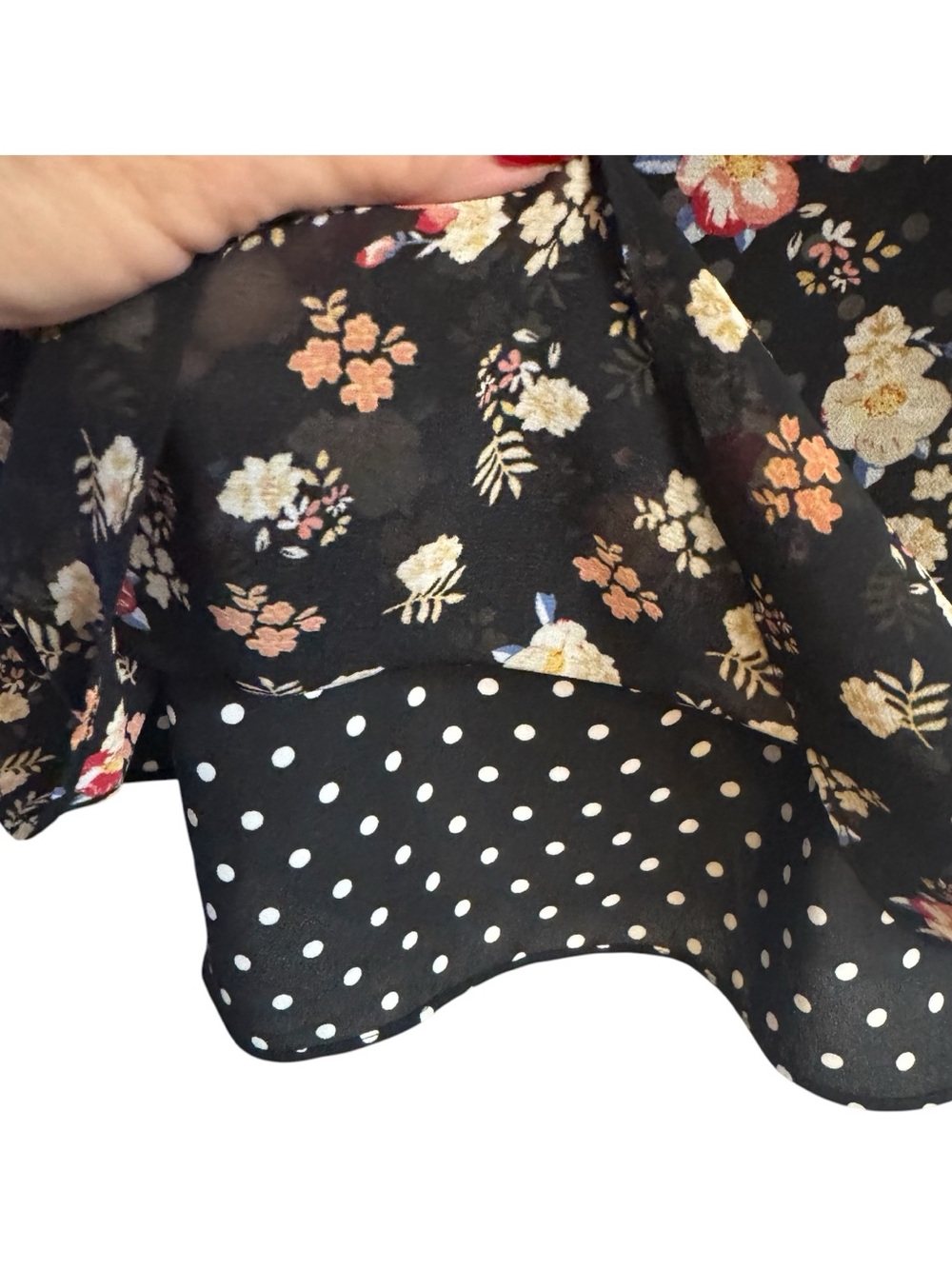 CHICO'S Flowy Black Floral/Black White Polka Dot Reversible Top MEDIUM #V - Picture 3 of 7